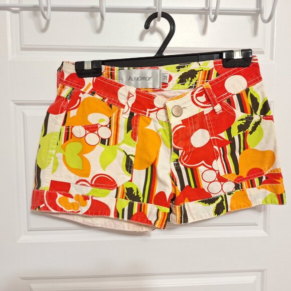 Made in Brazil Hot Sexy Colourful Shorts with eyecatching summer floral pattern - Picture 3 of 13